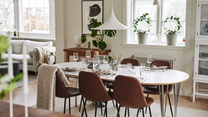 Eine klassisch skandinavische Tischdekoration
