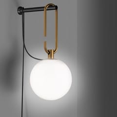 nh Wandleuchte, Schwarz-Messing Artemide