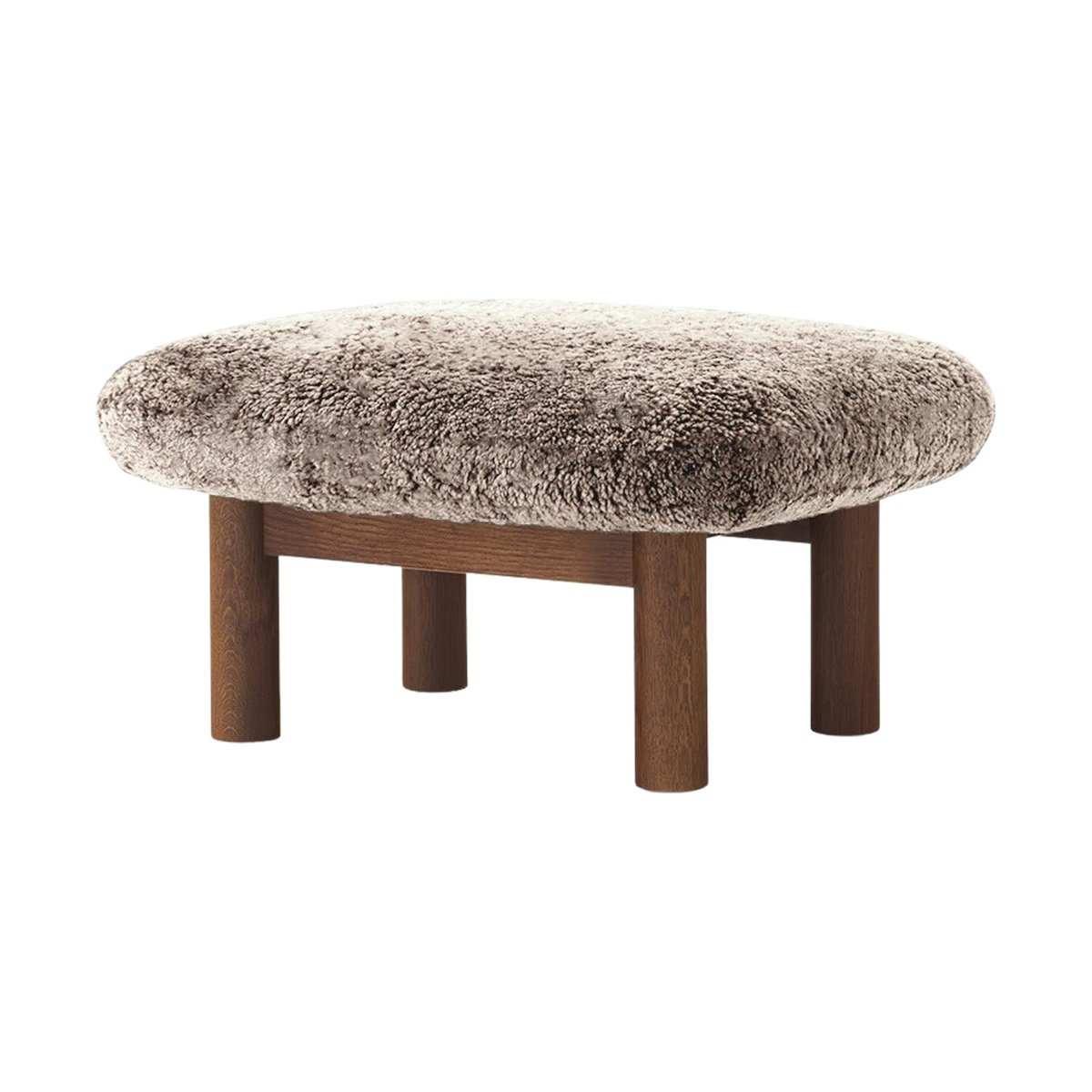 Audo Copenhagen Brasilia Fußhocker Dark oak-Sahara sheepskin curly