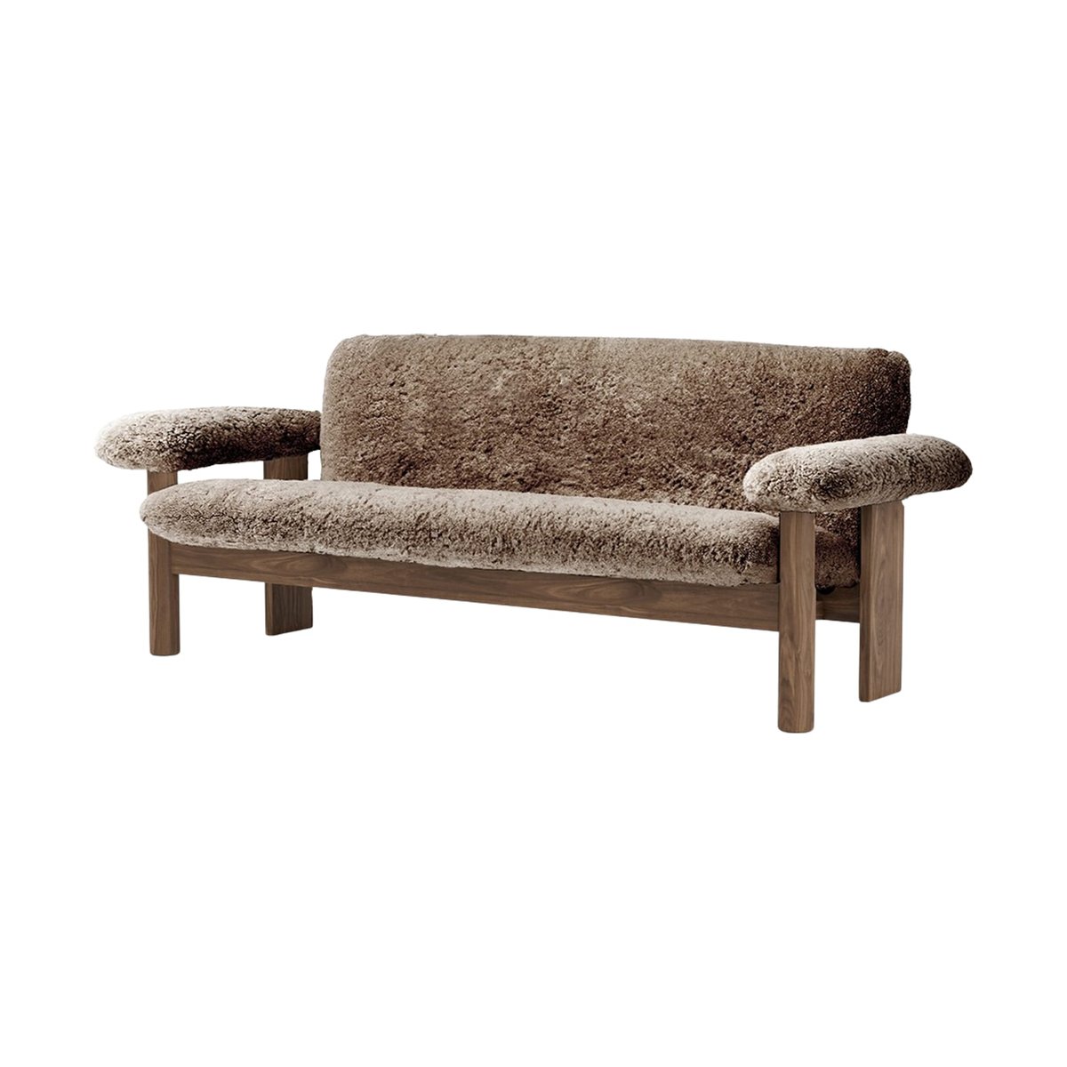 Audo Copenhagen Brasilia Sofa 2-Sitzer Walnut-Sahara sheepskin curly