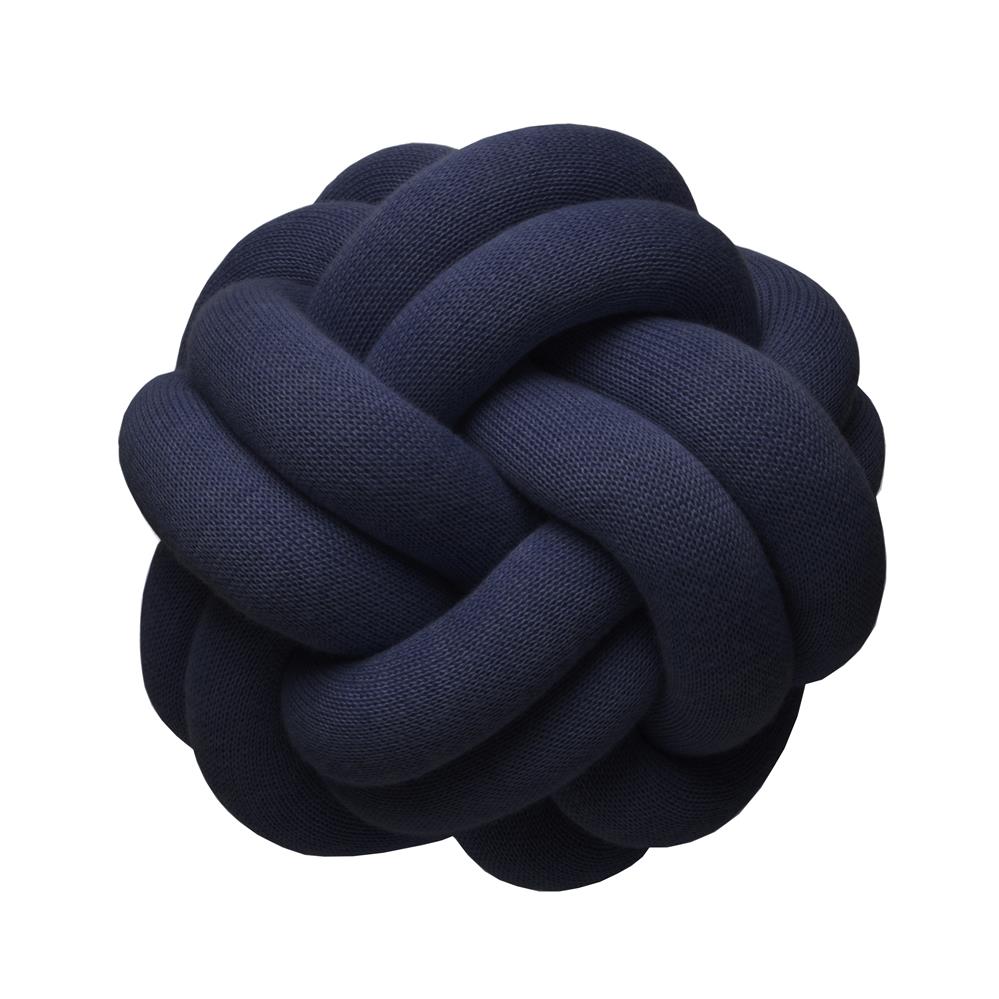 Design House Stockholm Knot Kissen Marinblau-Messing