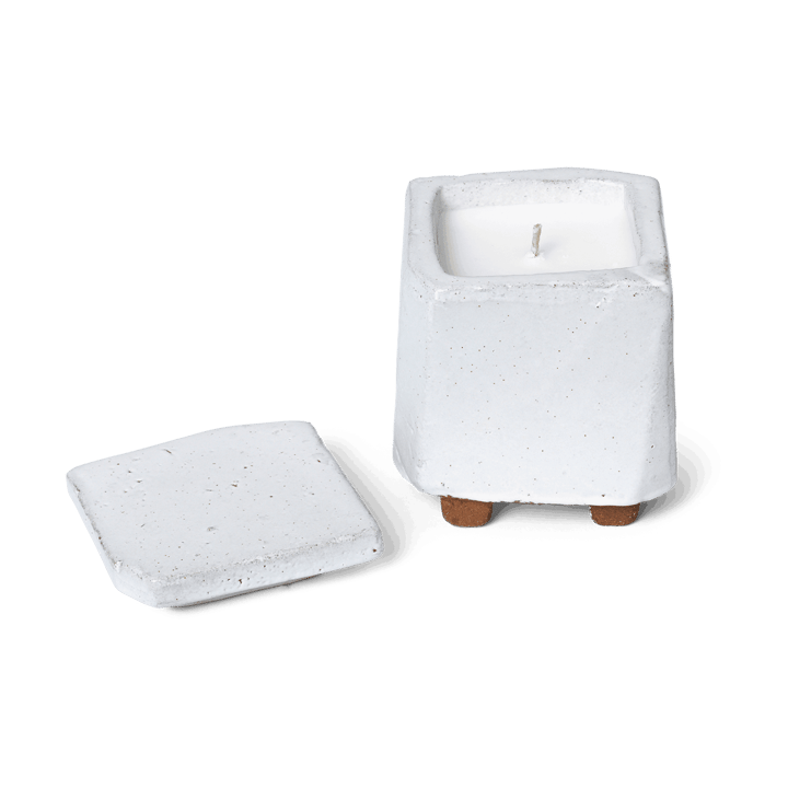 Kurinu Duftkerze 40 h - White - ferm LIVING