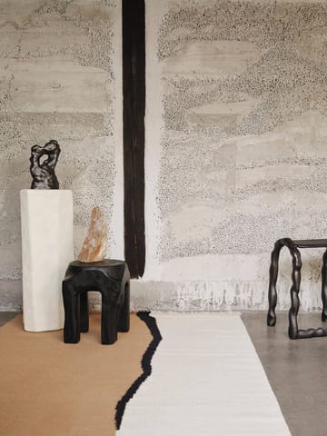 Soil Kelim Teppich - Dark sand-off white, 140x200 cm - ferm LIVING