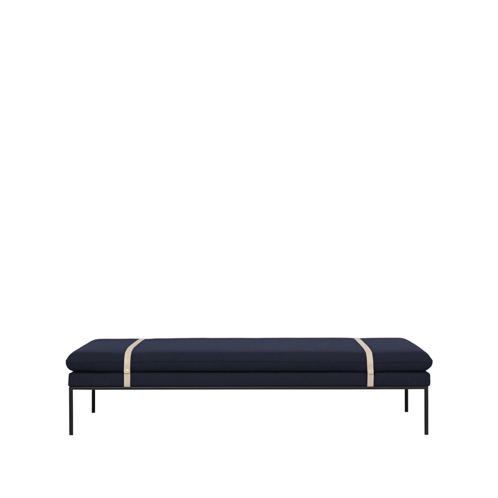 ferm LIVING Turn Tagesbett Stoff fiord by kvadrat dark blue, Gestell schwarz