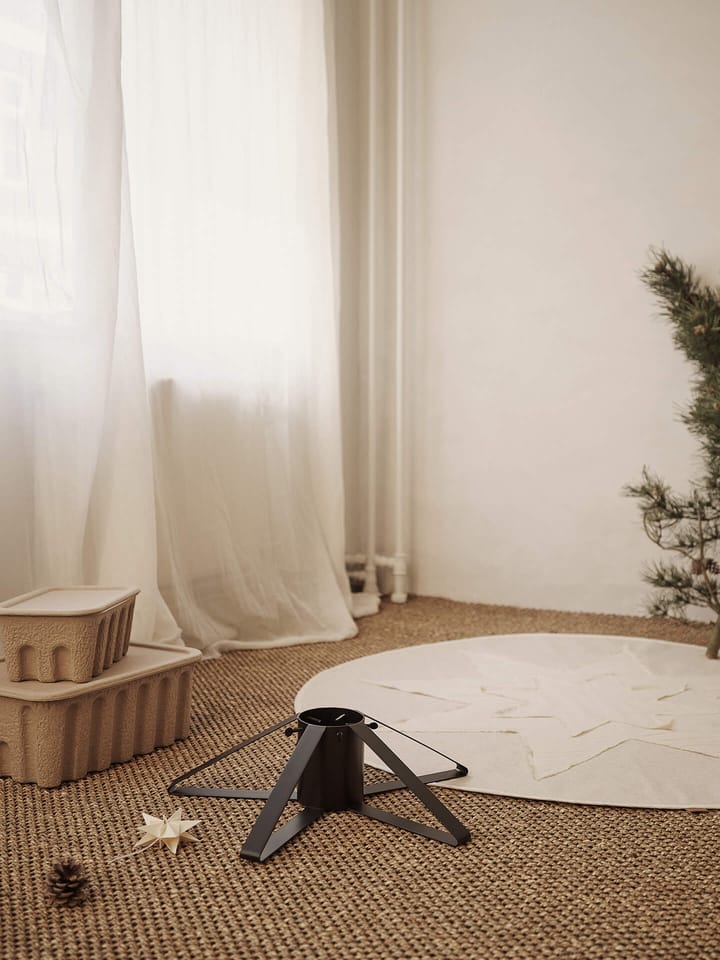 Vela Star Weihnachtsbaumteppich - Natural - ferm LIVING