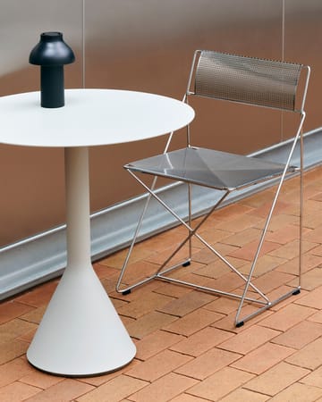 Palissade Cone runder Café-Tisch - Cream white, Ø70 cm - HAY