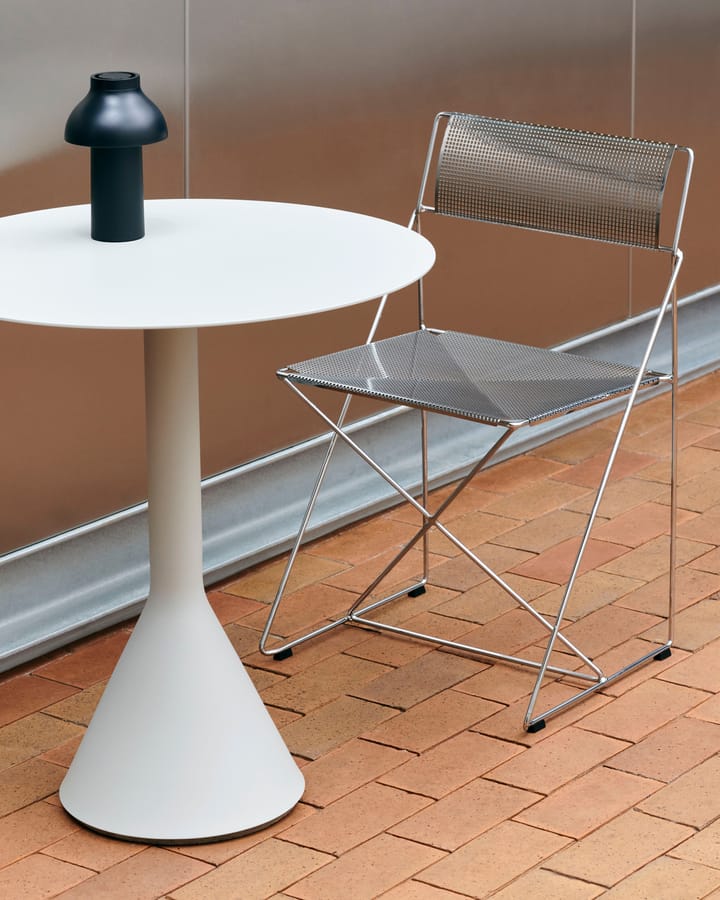 Palissade Cone runder Café-Tisch, Cream white, Ø70 cm HAY