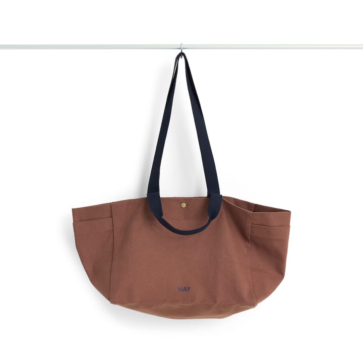 Weekend Bag No 2 Tasche S 26x56 cm - Milk chocolate - HAY