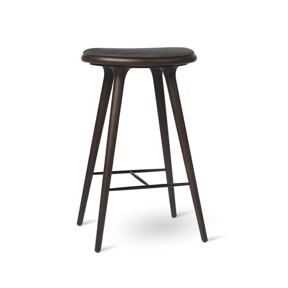 Mater Mater high stool Barhocker niedrig 69 cm Leder schwarz, Holzstativ aus Buche braun gebeizt