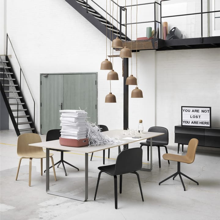 70/70 Esstisch 255 x 108cm, Black linoleum-Plywood-Sand Muuto