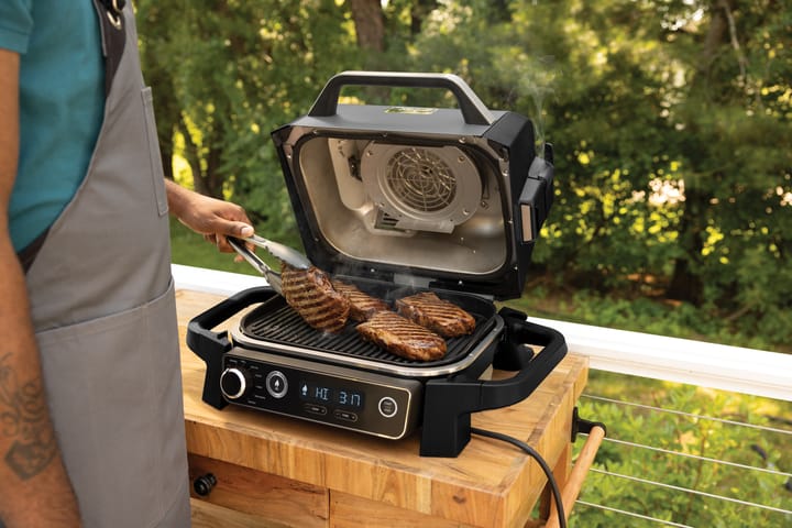 Ninja Woodfire OG701 7-in-1 Elektrogrill 46x46 cm, Schwarz Ninja