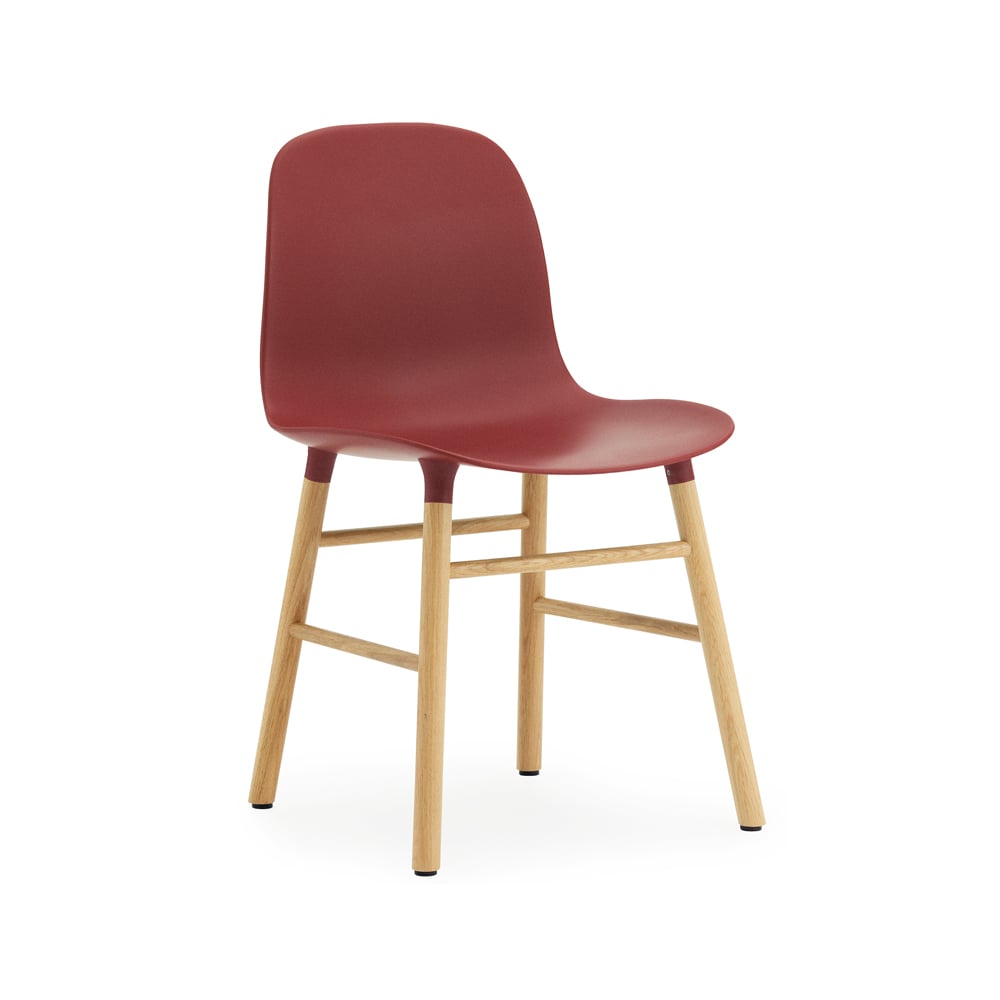 Normann Copenhagen Form Stuhl Red, Eichenholzbeine