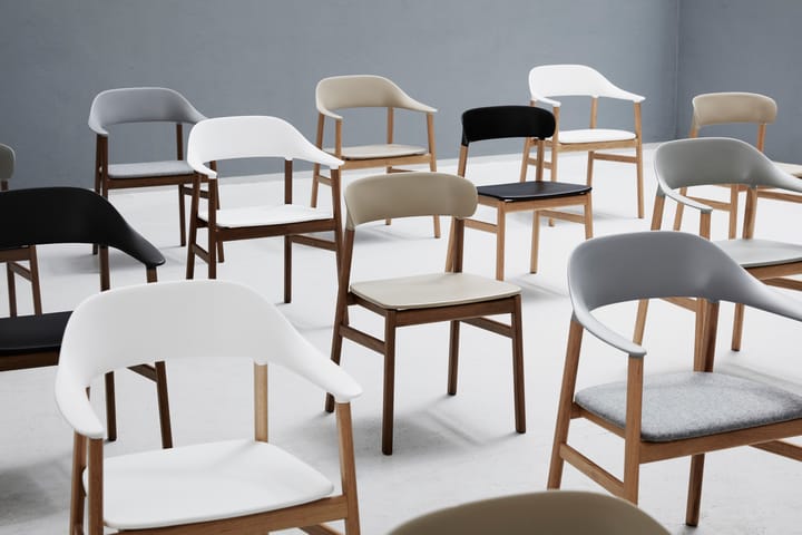 Herit Stuhl Eiche, Sand Normann Copenhagen