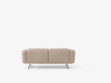 Inland AV22 Sofa 2-Sitzer - Clay 0011-warm black - &Tradition