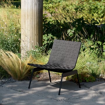 Ville Outdoor AV44 lounge chair - Warm black - &Tradition