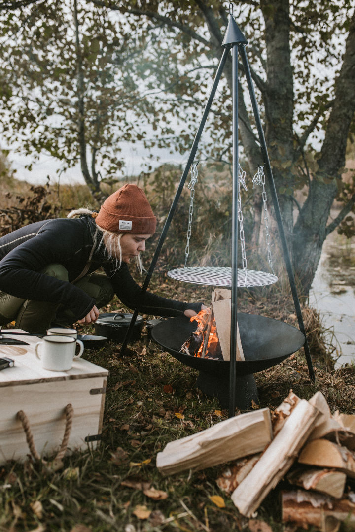 In unserer Herbst To-do-Liste geben wir Ihnen zahlreiche Tipps, was Sie diesen Herbst Skandinavisches machen können – zum Beispiel ein Lagerfeuer mit der Fireglobe Feuerschale von Eva Solo.